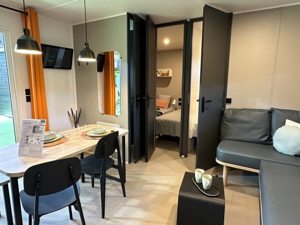 Séjour du mobil home neuf IRM Super Cordelia 2024